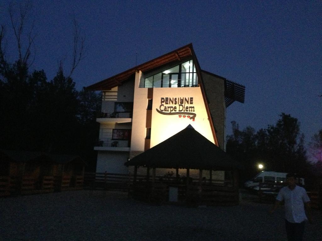 Pensiunea Carpe Diem Râmnicu Vâlcea Extérieur photo