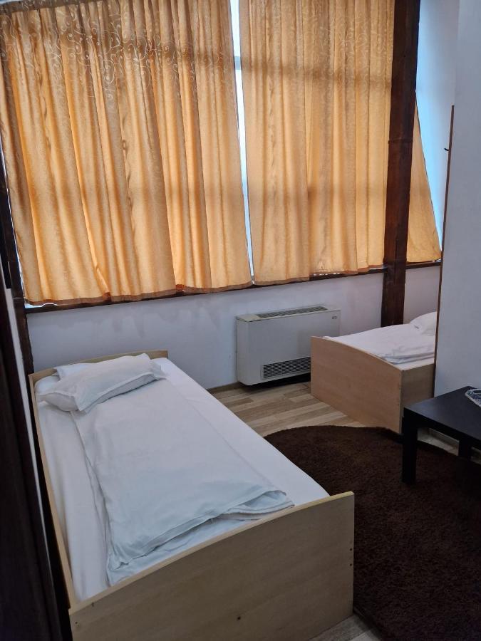 Pensiunea Carpe Diem Râmnicu Vâlcea Extérieur photo