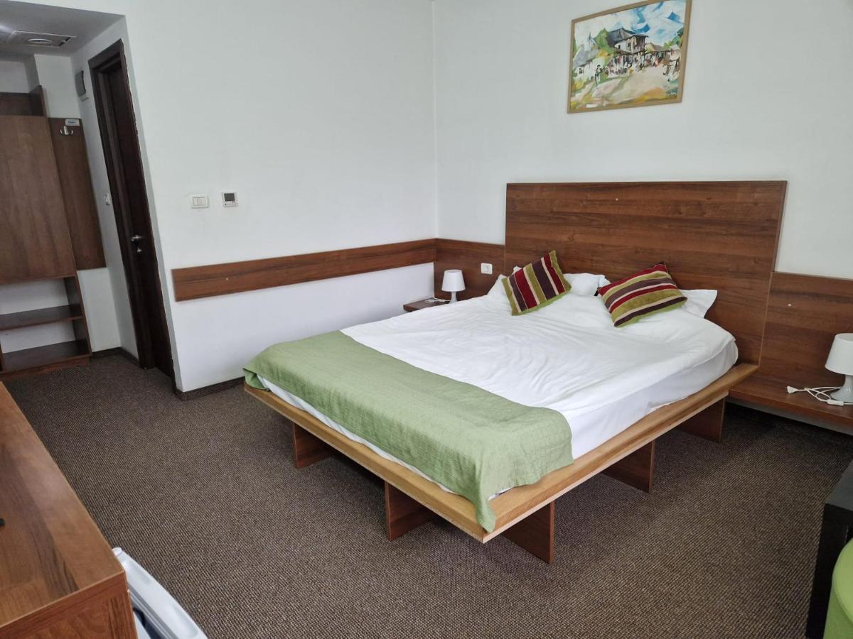 Pensiunea Carpe Diem Râmnicu Vâlcea Extérieur photo