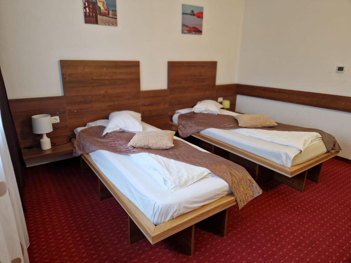 Pensiunea Carpe Diem Râmnicu Vâlcea Extérieur photo