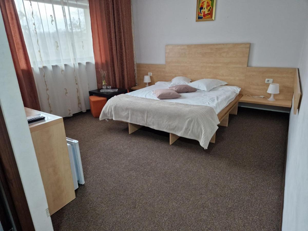 Pensiunea Carpe Diem Râmnicu Vâlcea Extérieur photo