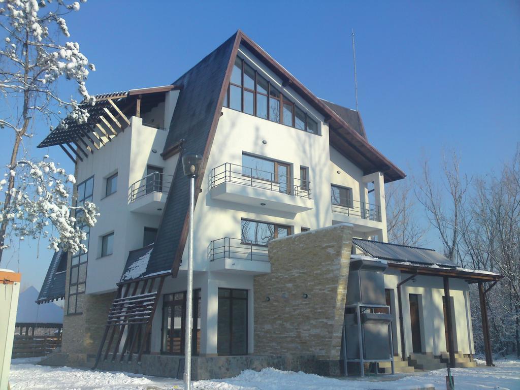 Pensiunea Carpe Diem Râmnicu Vâlcea Extérieur photo