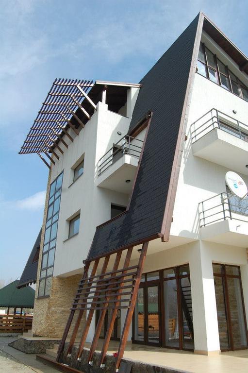 Pensiunea Carpe Diem Râmnicu Vâlcea Extérieur photo