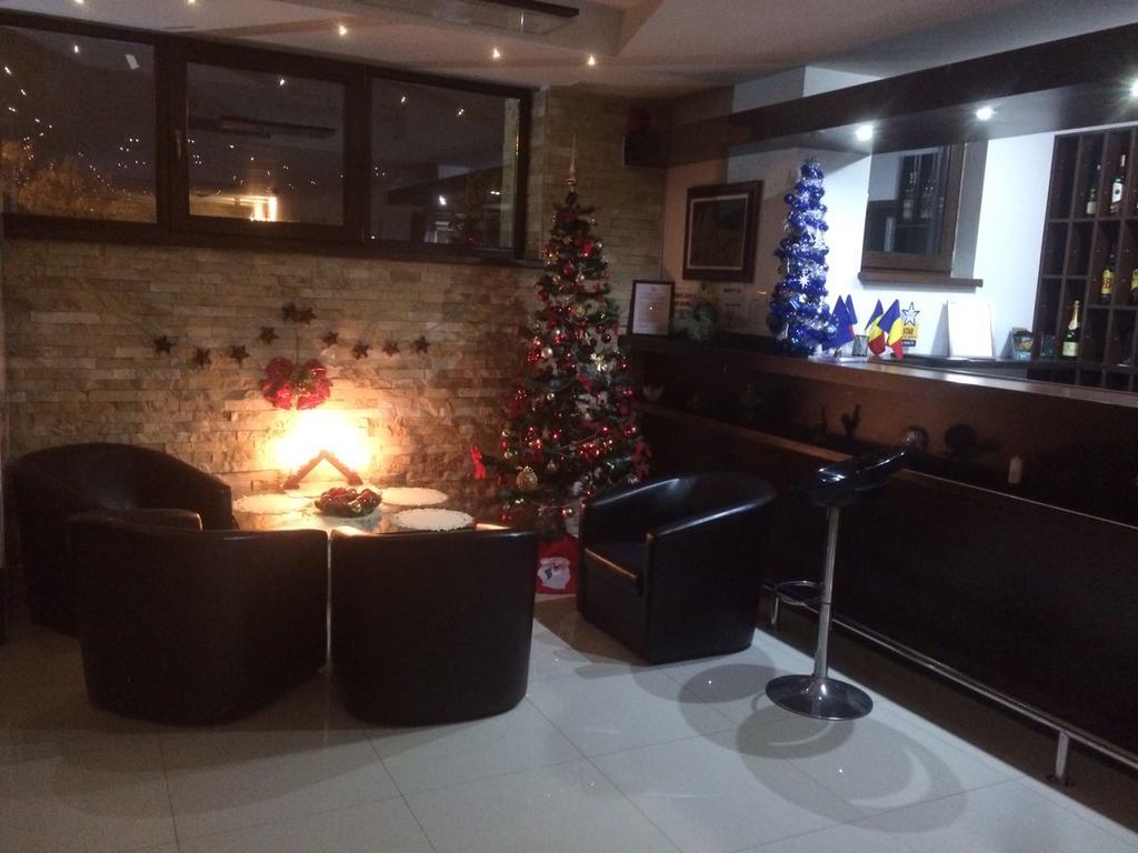 Pensiunea Carpe Diem Râmnicu Vâlcea Extérieur photo